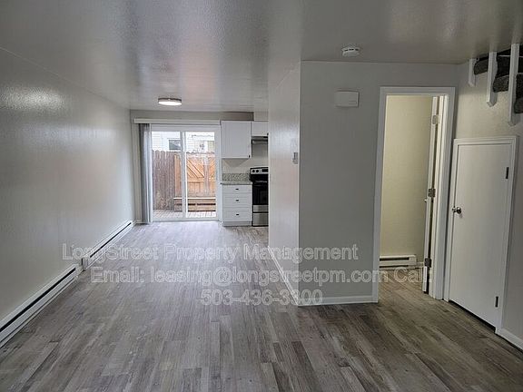 2nd image of 1622 College St