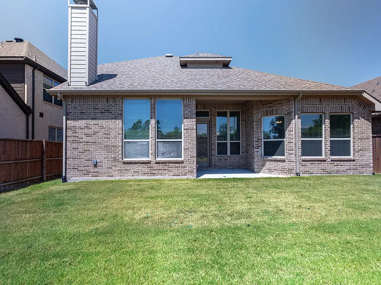 825 Warwick Blvd — Photo 49