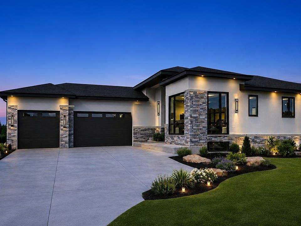 1st image of 2 Pebble Beach Ct