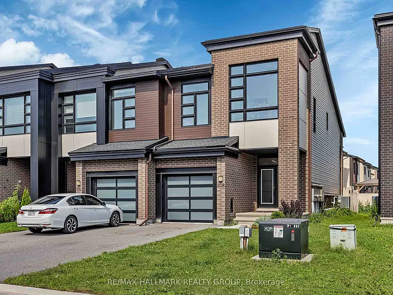 208 Big Dipper St E — Photo 3
