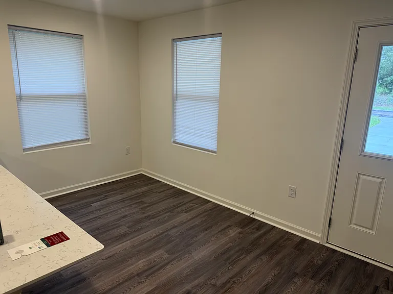 4131 Pinehurst Ave — Photo 2