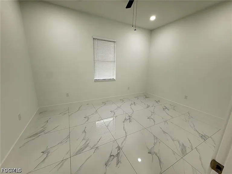 1253 Columbus Blvd — Photo 6