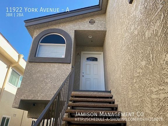 4th image of 11922 York Ave #A