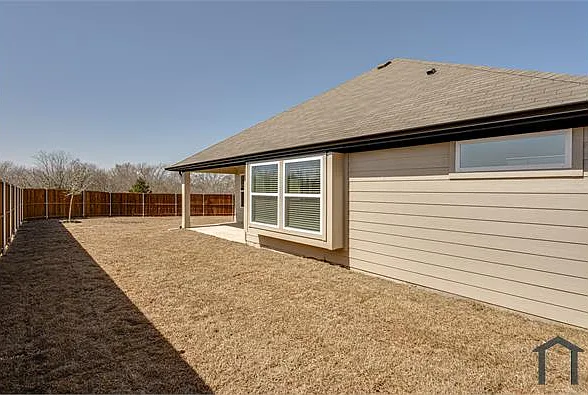 204 Rosewood Dr — Photo 35