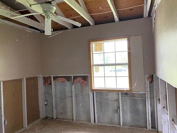 4th image of 508 S Gonzales St