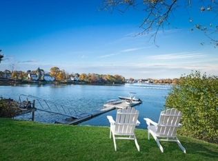 26 Riverside St, Danvers, MA 01923