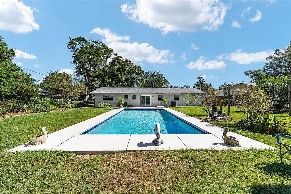 3 bed, 2.0 bath, 1687 sqft, $2,000 — Photo 3