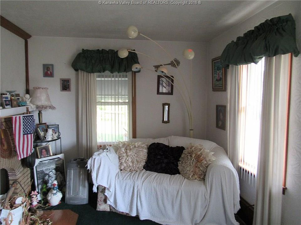 2nd image of 6918 Kanawha St