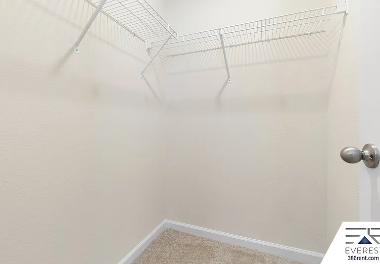41 Temple Dr — Photo 20