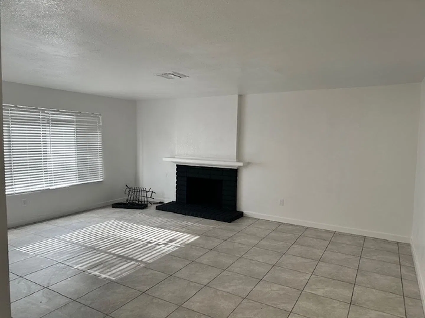 5318 W. Turney Avenue — Photo 2