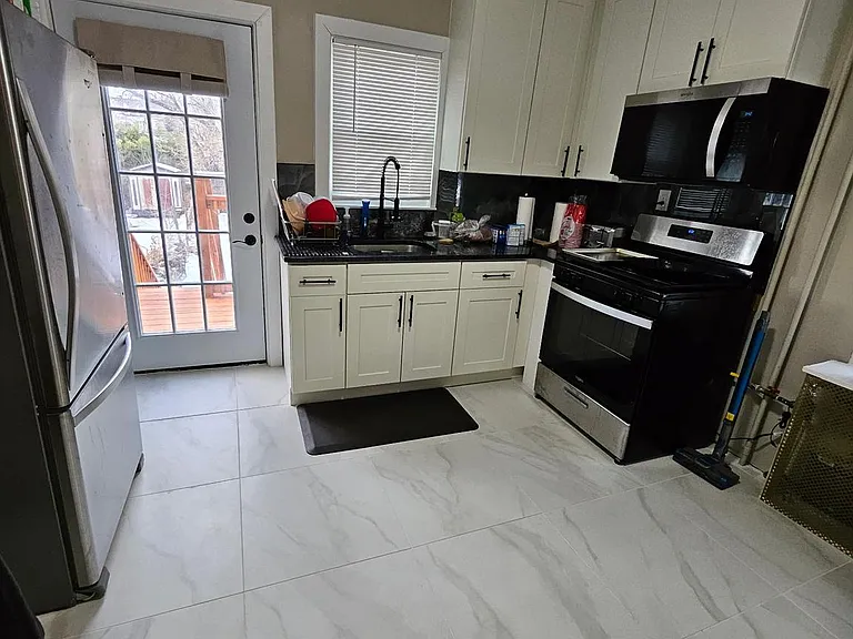 209 Mill St — Photo 2