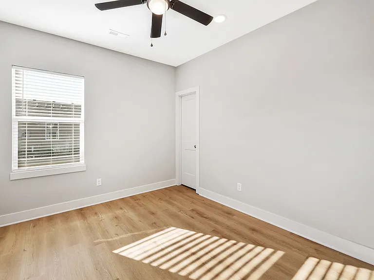 576 Long Path Ct — Photo 13