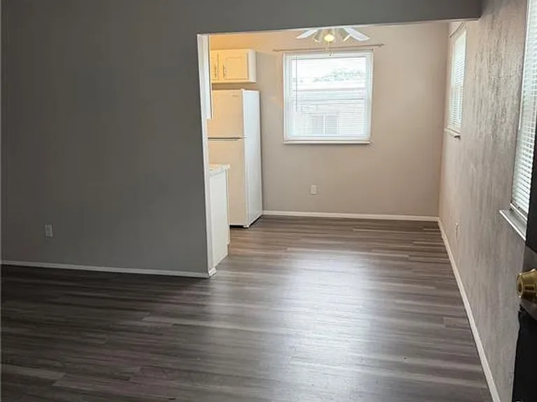 6727 Colony Acres Dr — Photo 4
