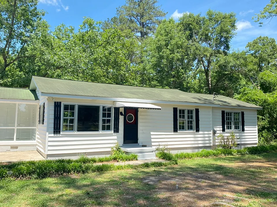 219 McGrady Rd NE