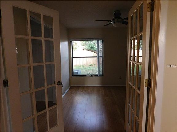 5th image of 1017 Henson Ct
