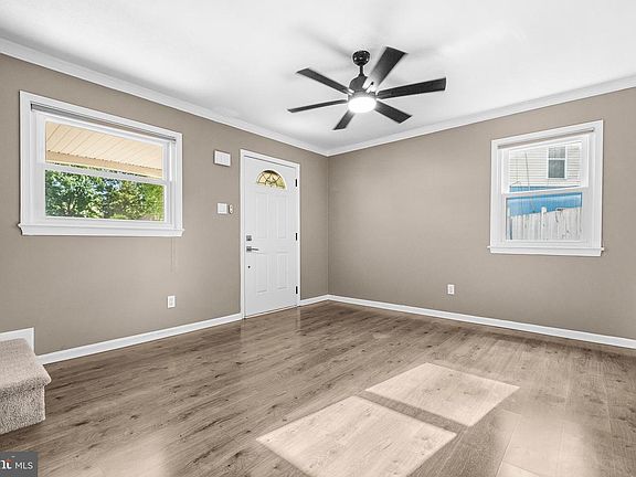 5th image of 126 Mace St