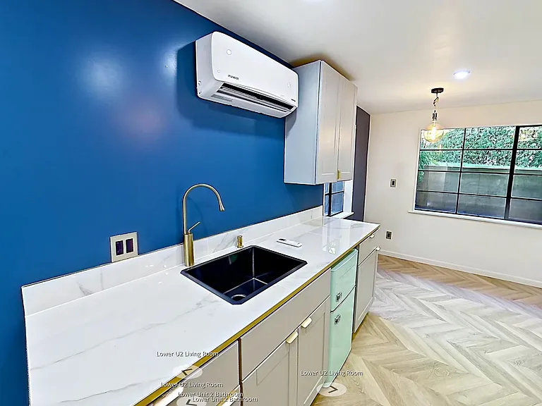 5 N Madison St #L5 — Photo 8