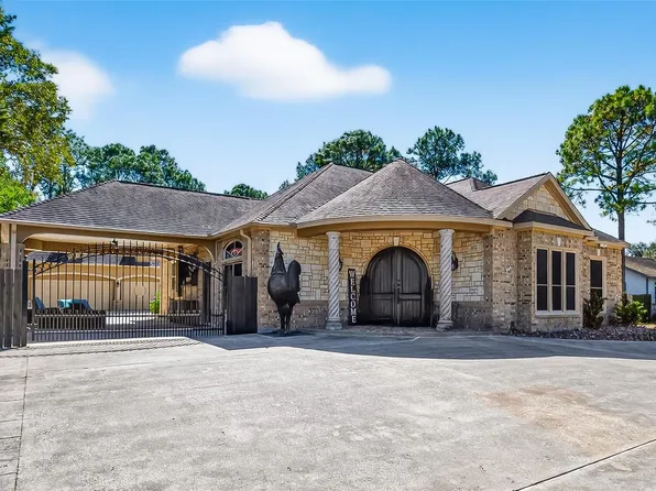 1005 Lewis Dr, Kemah, TX 77565
