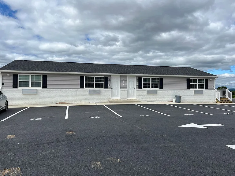 Salem Run Apartments - Phase 1 — Photo 20