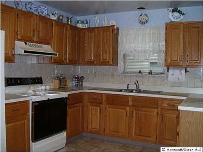 Large eat In Kitchen