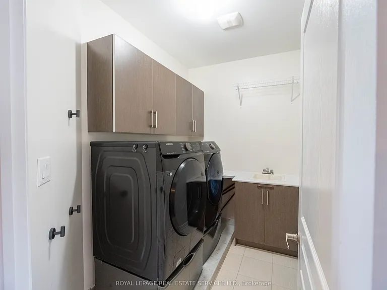 2083 Grange Dr — Photo 26