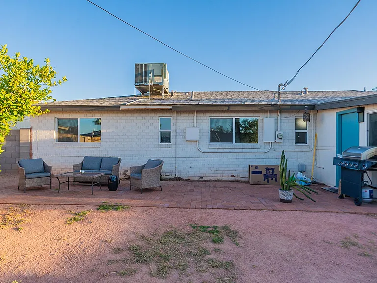 4724 E Polk St — Photo 34