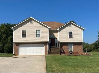 225 Saul Dr, Ellenwood, GA 30294
