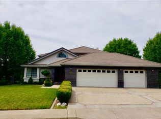 6372 Carmel Dr, Redding, CA 96003