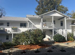 220 Back Rd Unit 204, Courtenay, BC V9N 3W6