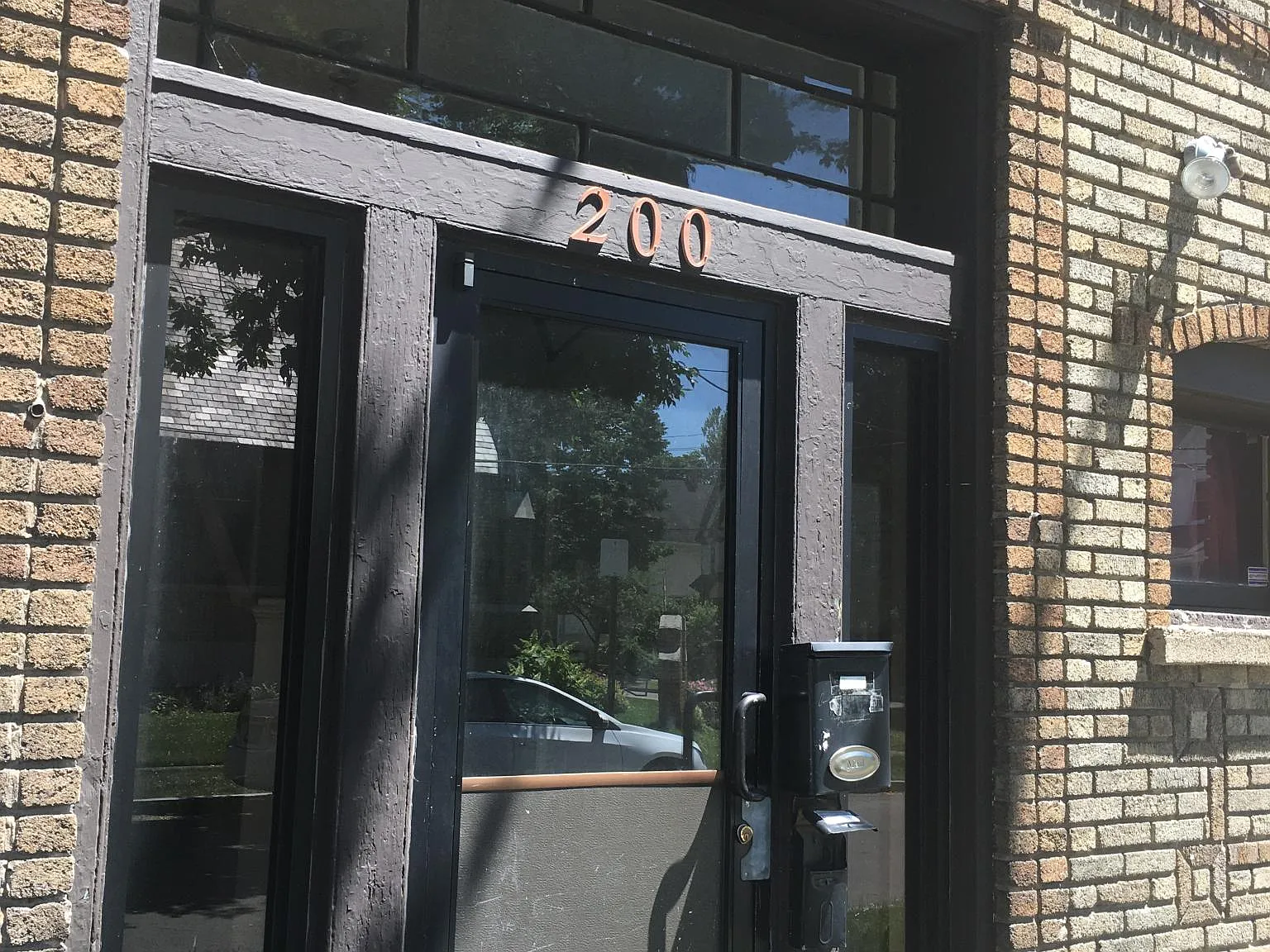 2 bed, 900 sqft, $1,100 — Photo 2