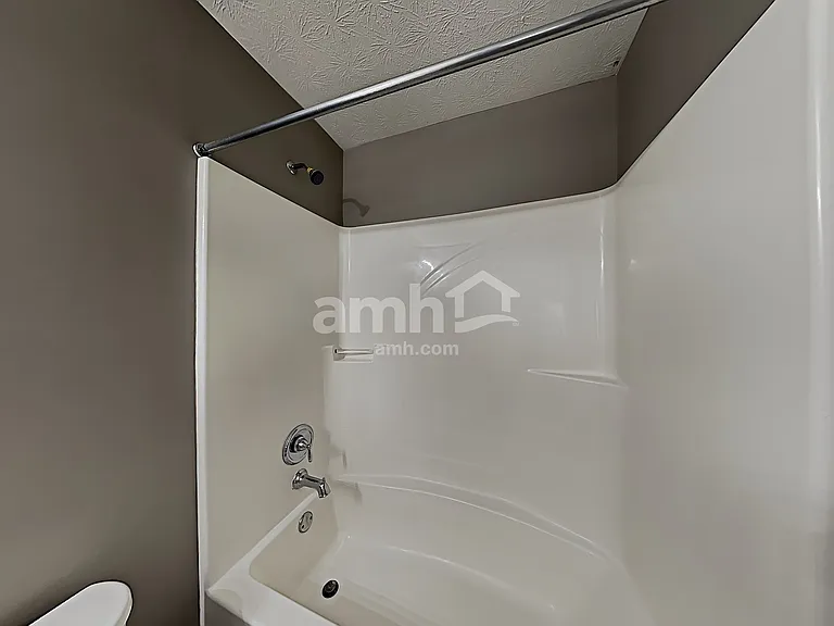 10632 Landsbrook Run N — Photo 11