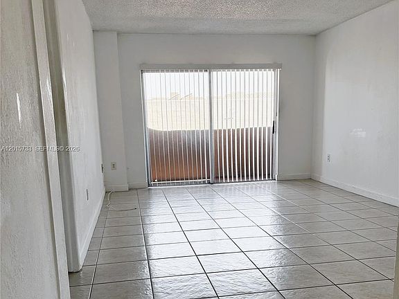 3rd image of 10900 SW 104th St APT 315