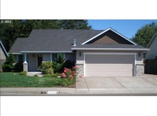 4028 Cherokee Dr, Springfield, OR 97478