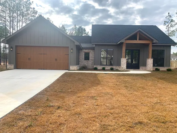 8 Brunswick Point, Sumrall, MS 39482