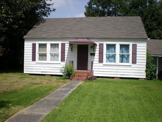 1st image of 2608 Avenue D