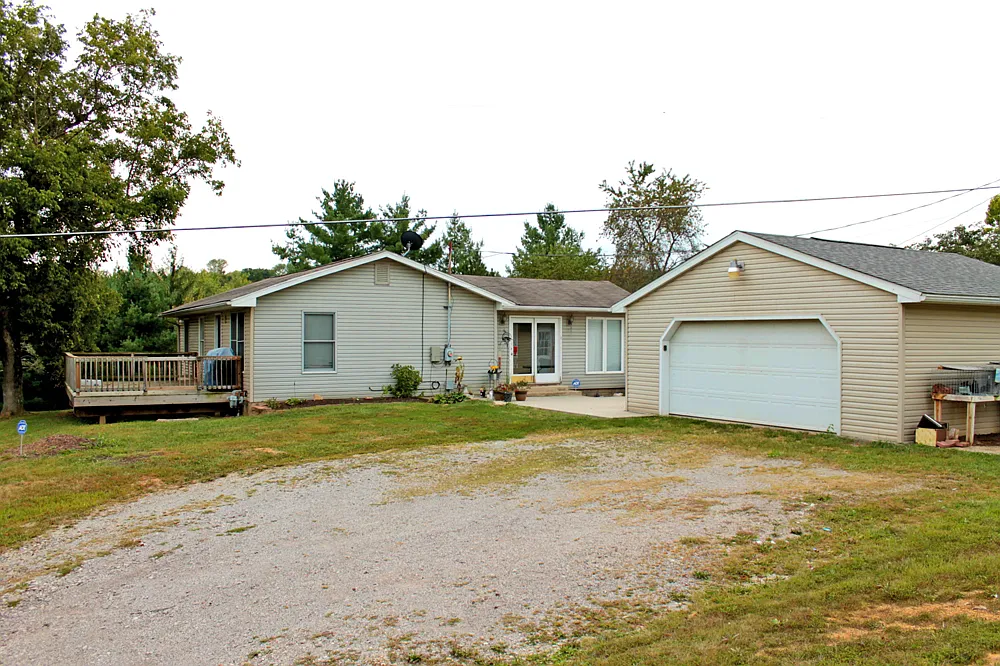 6201 Avanelle Dr photo 1