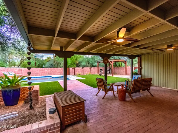 6945 E Arrowhead Pl, Tucson, AZ 85715