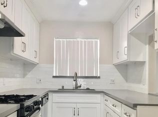 514 E Valencia Ave APT J, Burbank, CA 91501