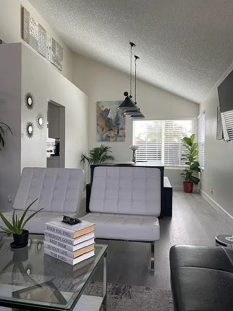 4 bed, 1983 sqft, $4,500 — Photo 4