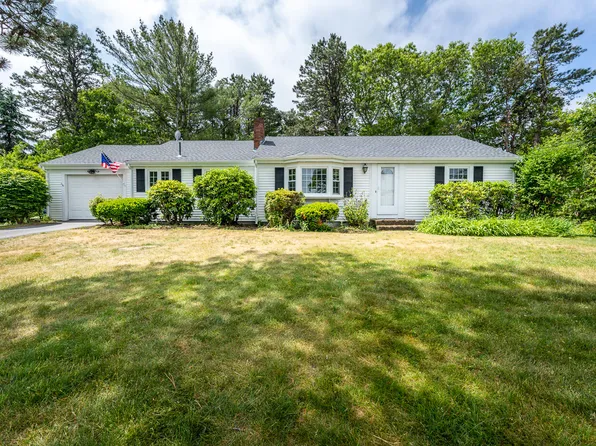 49 Early Red Berry Lane, Yarmouth Port, MA 02675