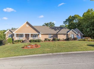 117 Forest Cove Ct, Jacksboro, TN 37757