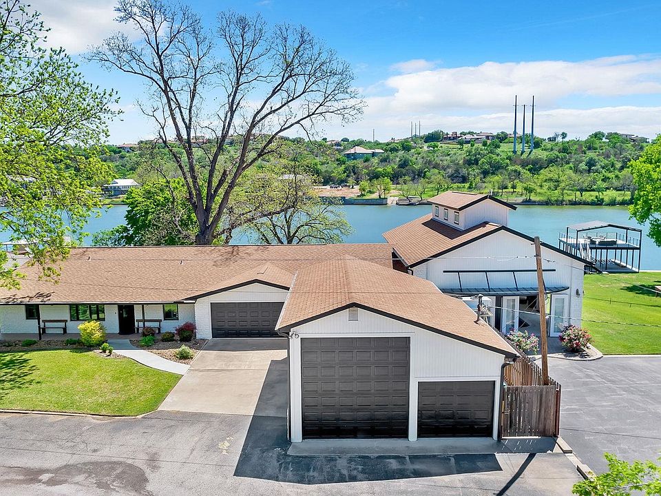 1st image of 1205 Lakeshore Dr