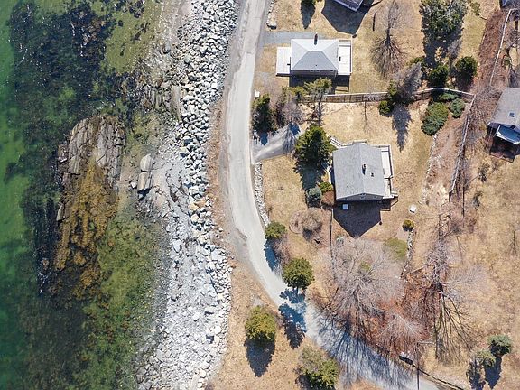 2nd image of 430 Green Bay Rd