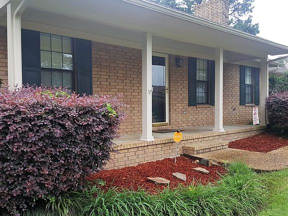 3rd image of 2617 Belair Dr