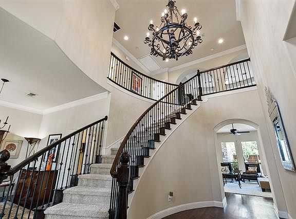 5th image of 604 Sword Bridge Dr