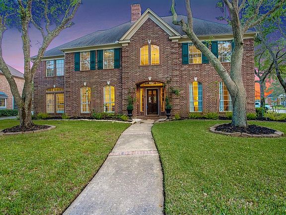 2nd image of 24731 Lakebriar Dr