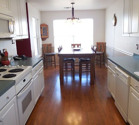 4th image of 409 Mission Arch Dr