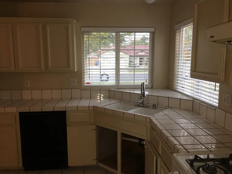 8915 Mendocino Dr — Photo 2