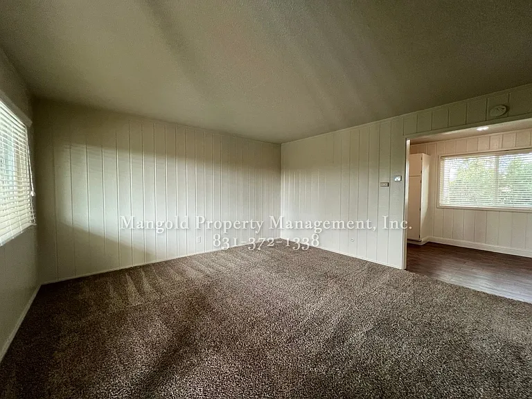 The Reef Apartments — Photo 2