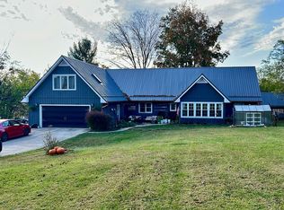 36 Artist Dr, Nashville, IN 47448